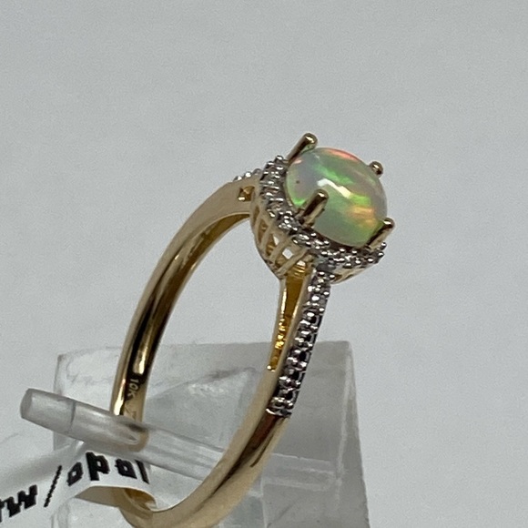 10K Yellow Gold Natural Opal and 0.12ct twt Diamond Halo Ring Size 7 NEW - Picture 9 of 14